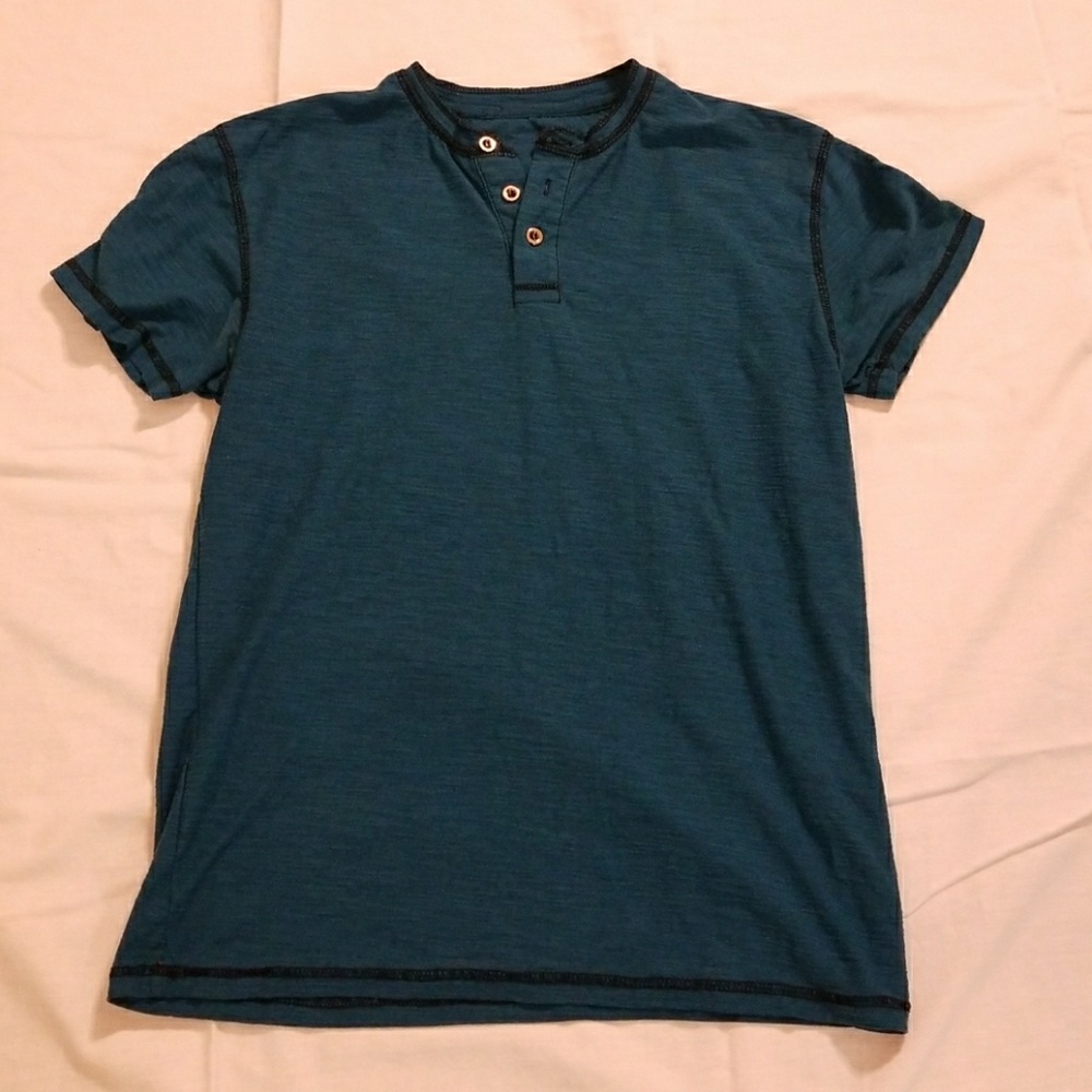 Men's v neck t-shirt